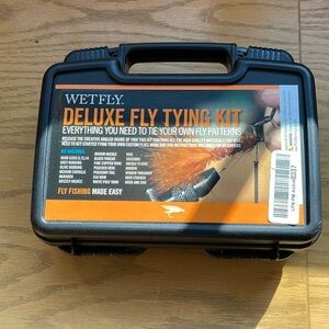 Wet fly Deluxe Fly Tying kit- never used